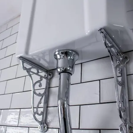 Luxury 2 Bed 5 Mins From Next To Waterfall * Carrick on Shannon