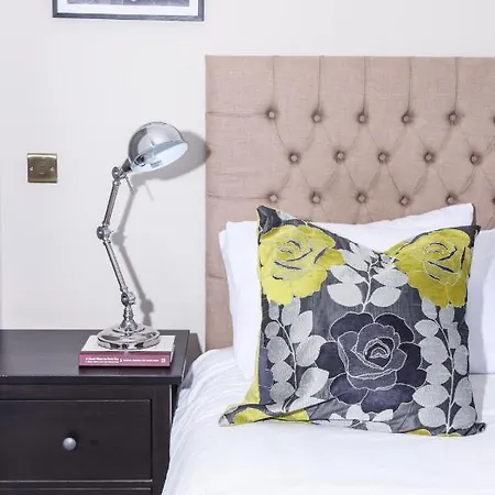 Luxury 2 Bed 5 Mins From Next To Waterfall * Carrick-on-Shannon