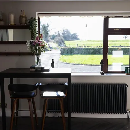 Villa Luxury 2 Bed 5 Mins From Next To Waterfall