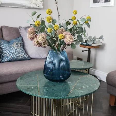 Villa Luxury 2 Bed 5 Mins From Next To Waterfall Carrick on Shannon