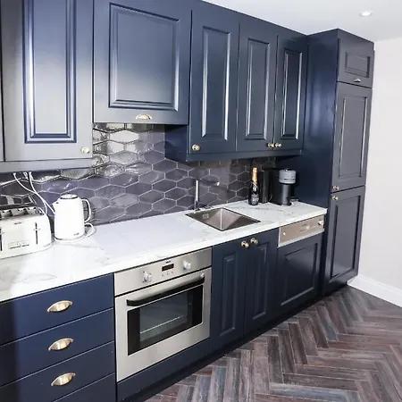 Willa Luxury 2 Bed 5 Mins From Next To Waterfall *