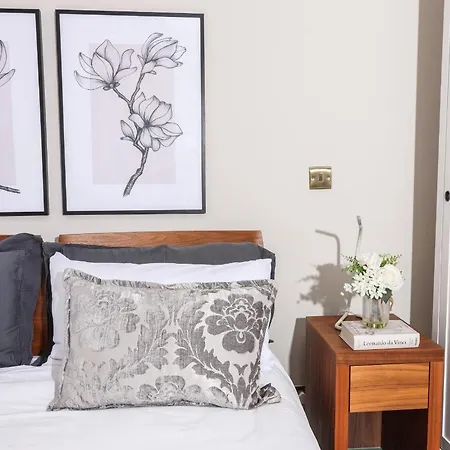 Luxury 2 Bed 5 Mins From Next To Waterfall Carrick-on-Shannon