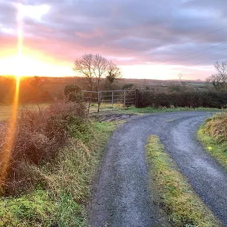 Luxury 2 Bed 5 Mins From Next To Waterfall *