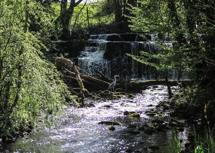 Vila Luxury 2 Bed 5 Mins From Next To Waterfall