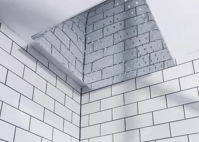 Luxury 2 Bed 5 Mins From Next To Waterfall *