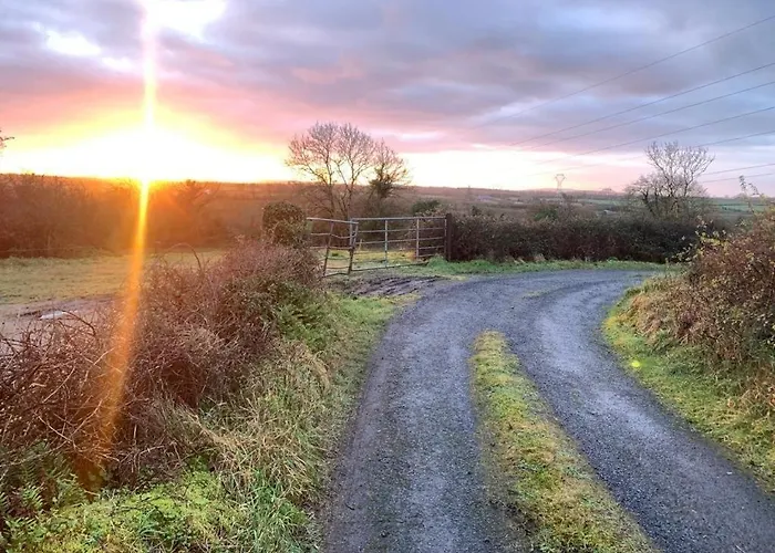 Luxury 2 Bed 5 Mins From Next To Waterfall *